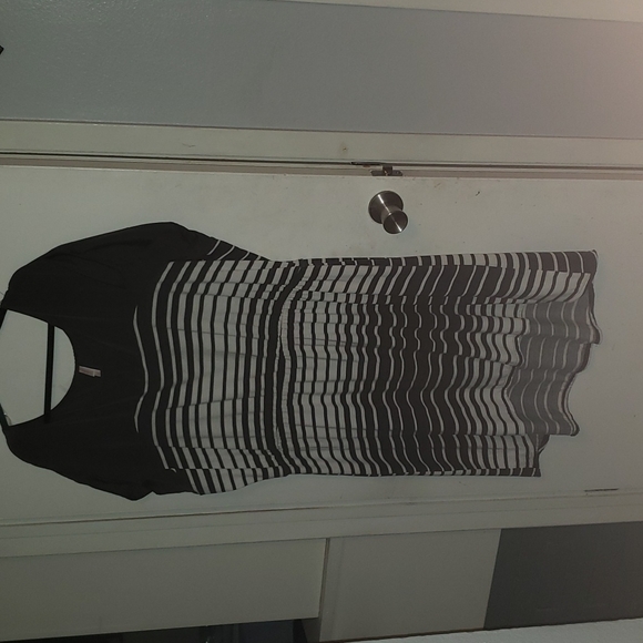 Xhilaration size 3 dark grey black and white - Picture 1 of 2